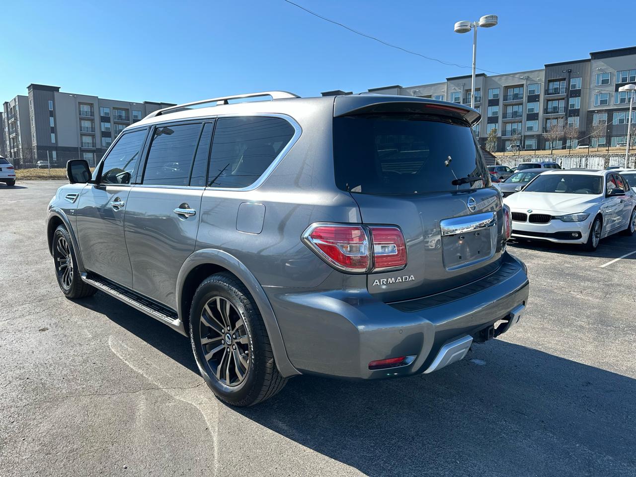 Nissan Armada Platinum 2WD 2017