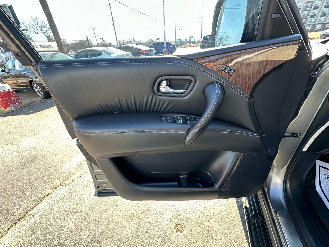 Nissan Armada Platinum 2WD 2017