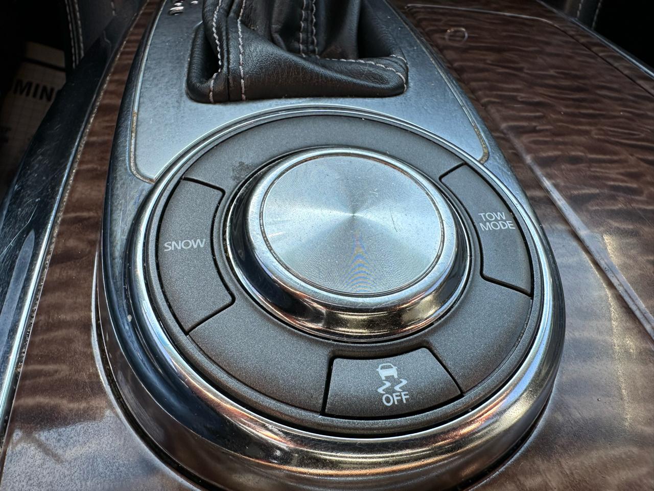 Nissan Armada Platinum 2WD 2017