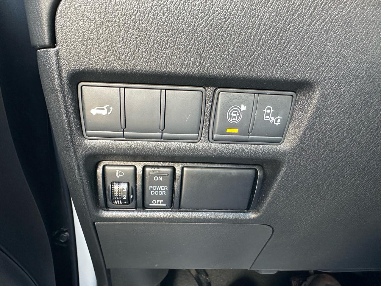 Nissan Armada Platinum 2WD 2017