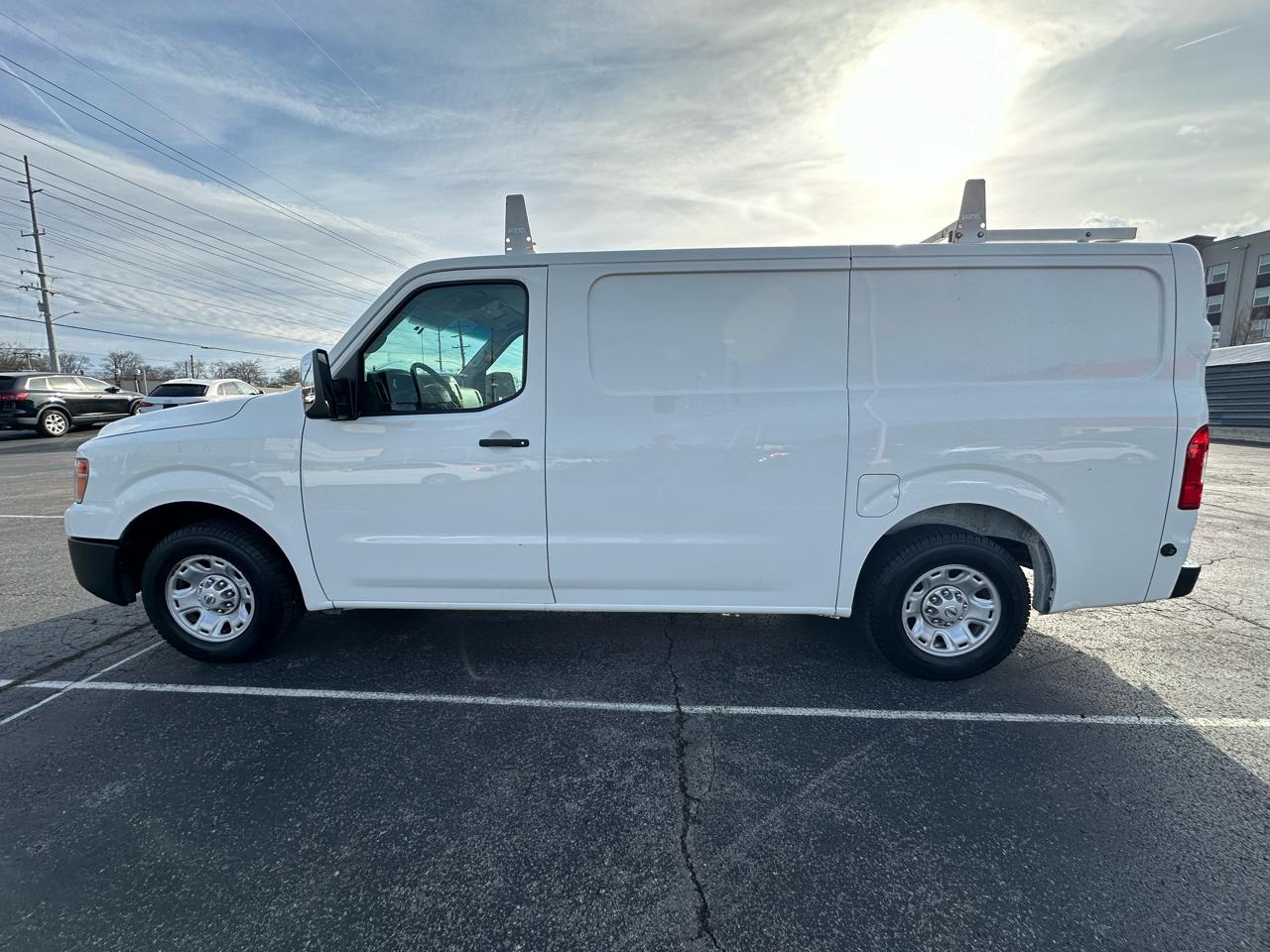 Nissan NV Cargo 3500 HD SV High Roof 2017