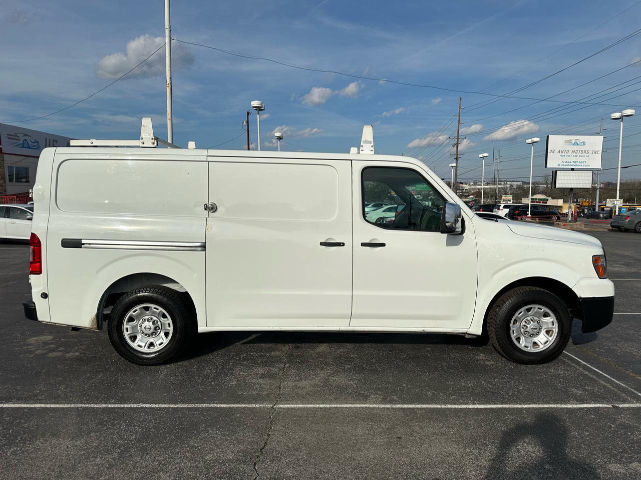 Nissan NV Cargo 3500 HD SV High Roof 2017