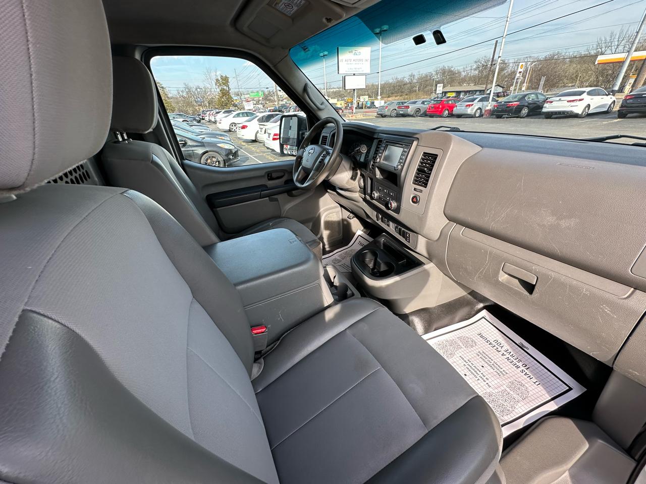 Nissan NV Cargo 3500 HD SV High Roof 2017