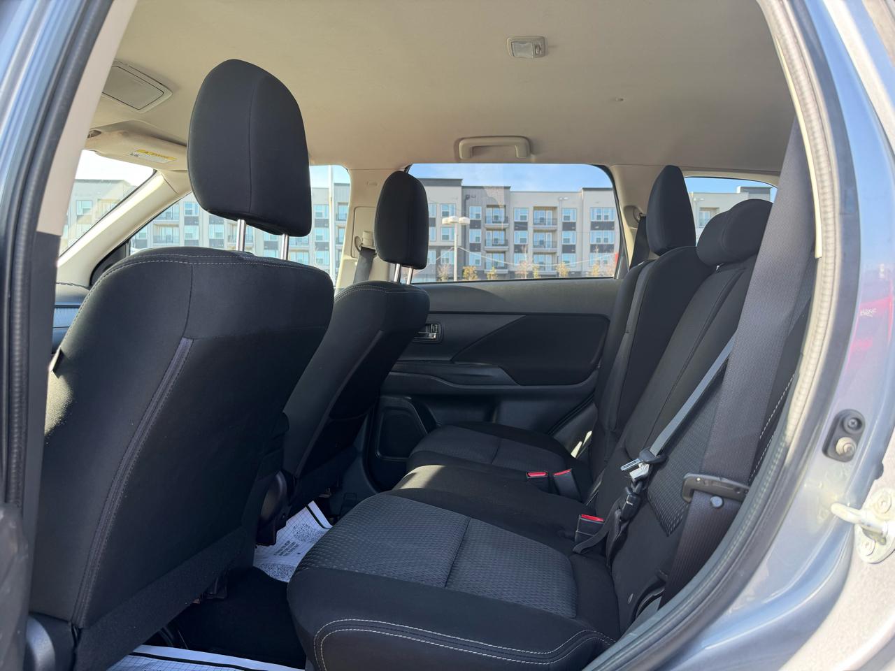 Mitsubishi Outlander ES 2WD 2017