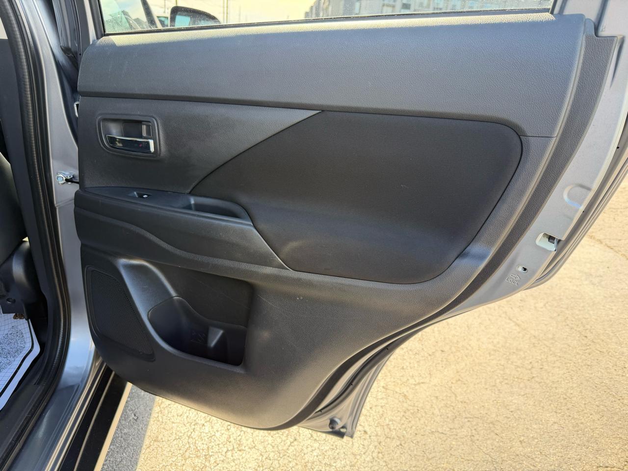 Mitsubishi Outlander ES 2WD 2017