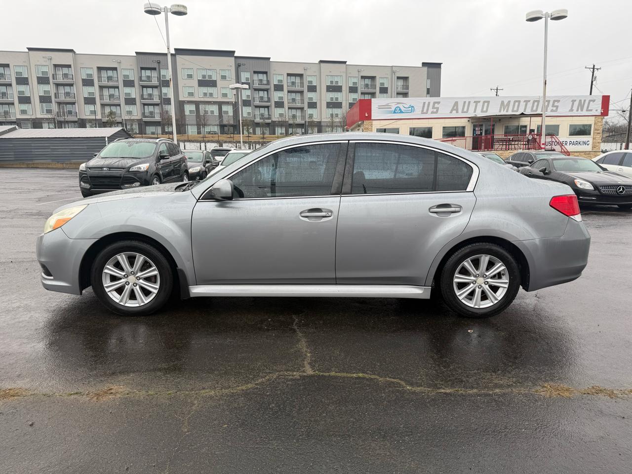 Subaru Legacy 2.5i Premium 2011