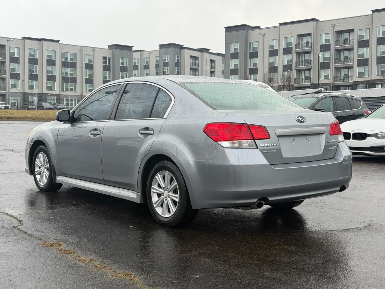 Subaru Legacy 2.5i Premium 2011