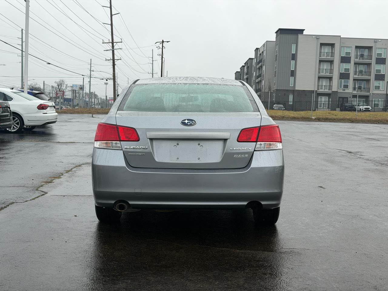 Subaru Legacy 2.5i Premium 2011