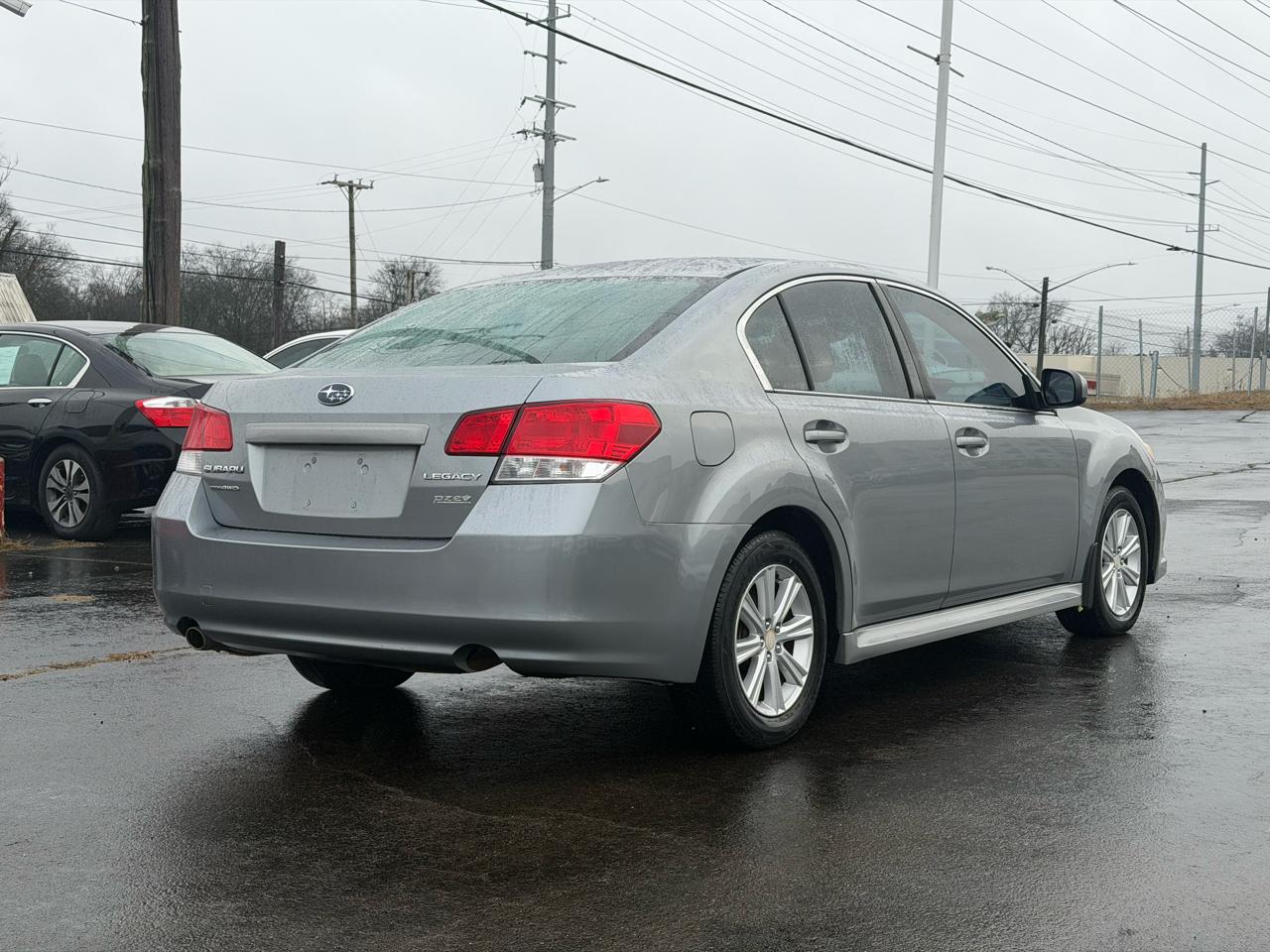 Subaru Legacy 2.5i Premium 2011