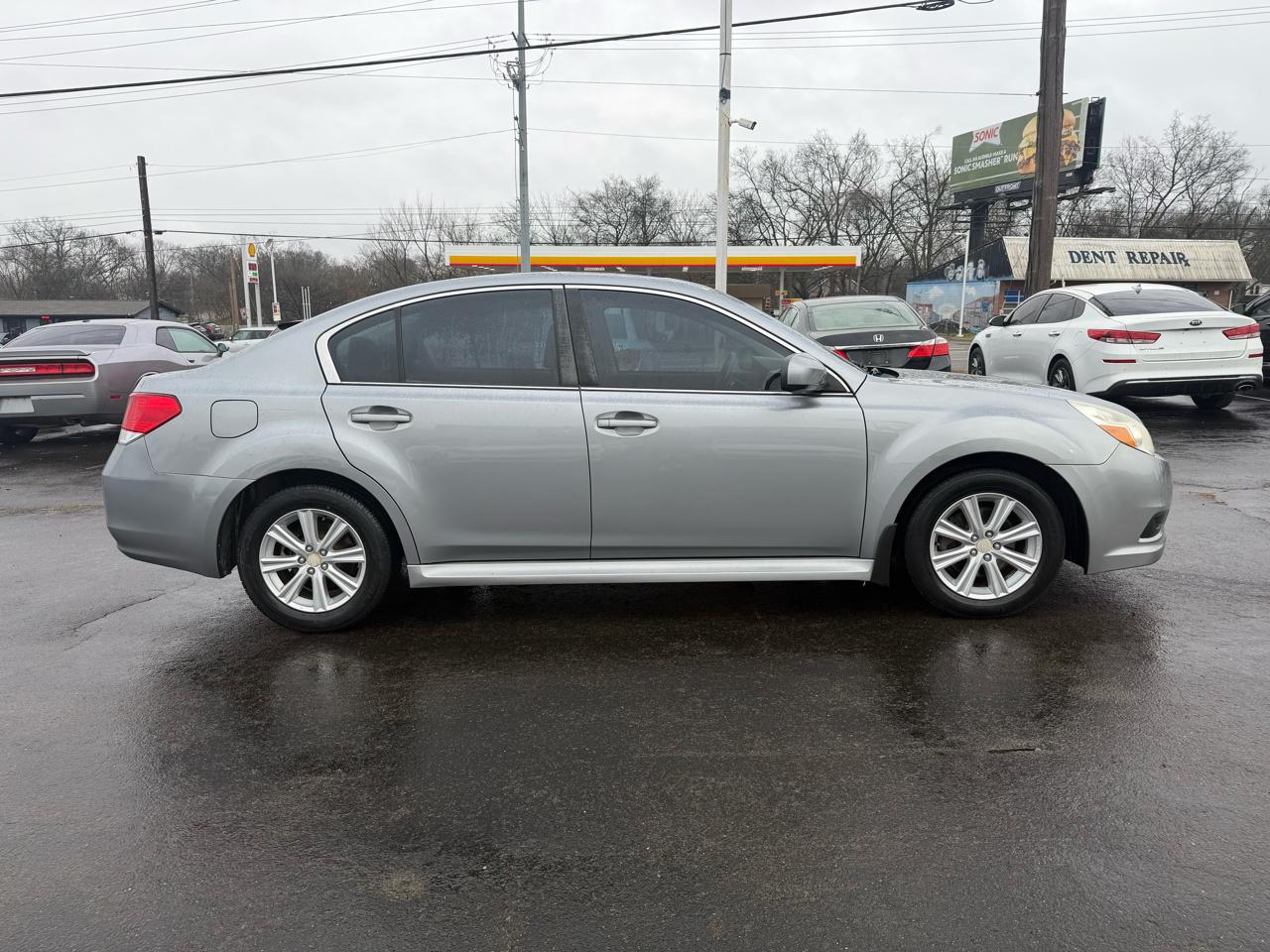 Subaru Legacy 2.5i Premium 2011