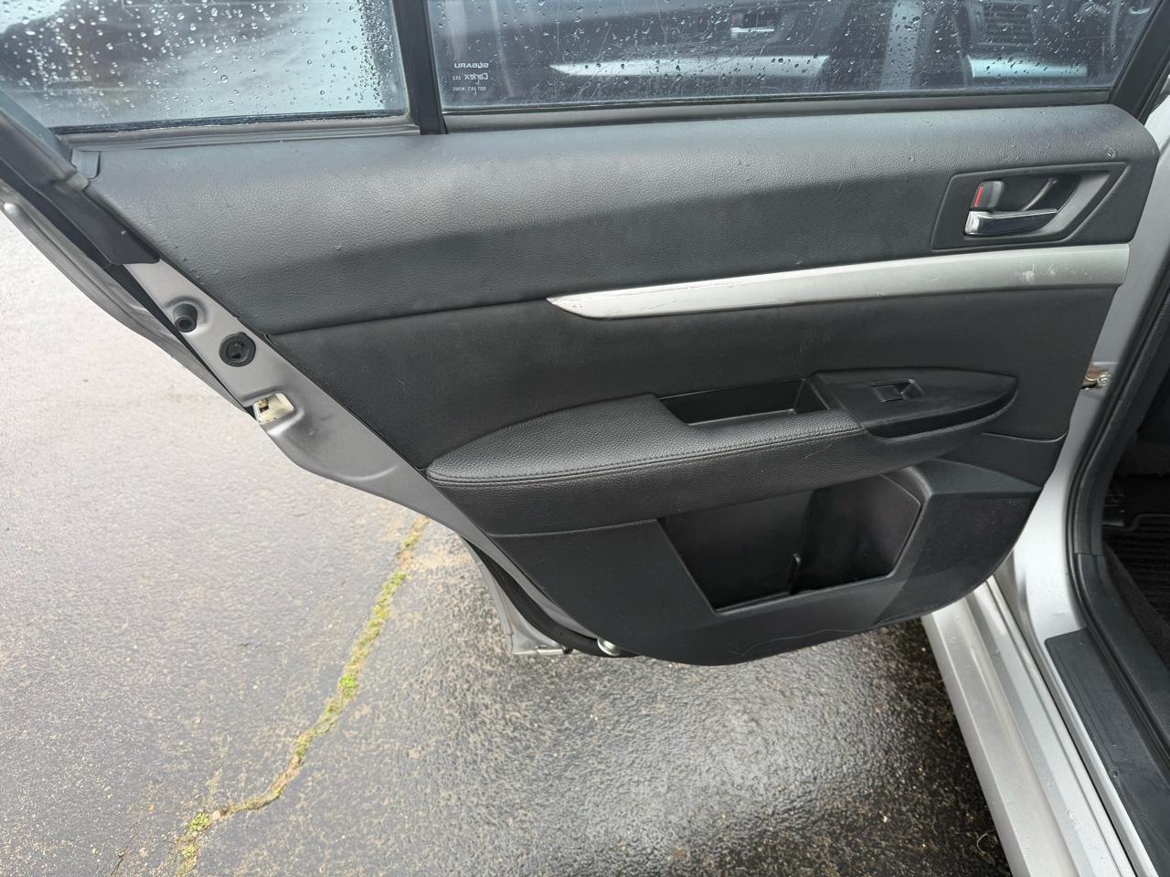 Subaru Legacy 2.5i Premium 2011