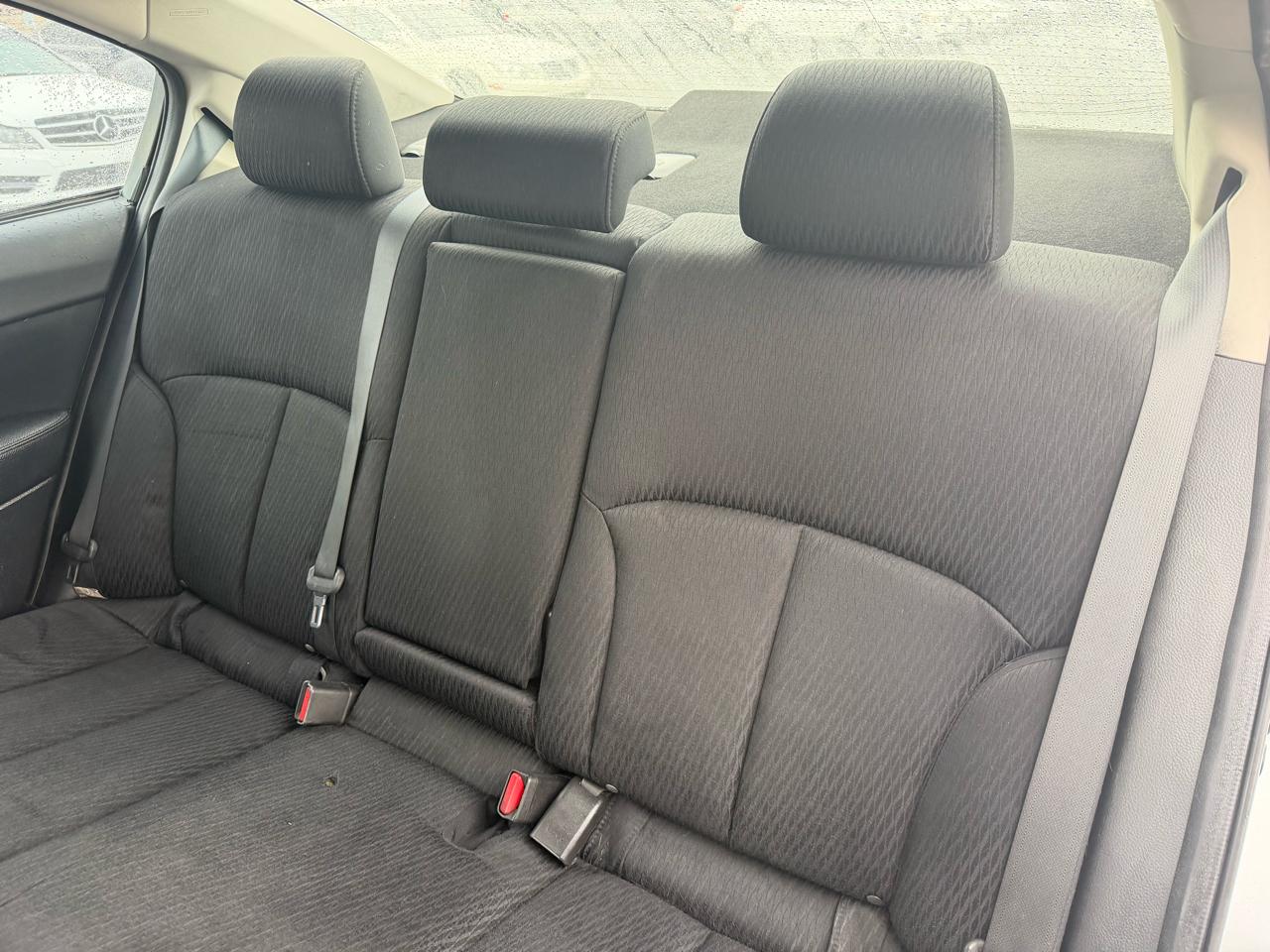 Subaru Legacy 2.5i Premium 2011