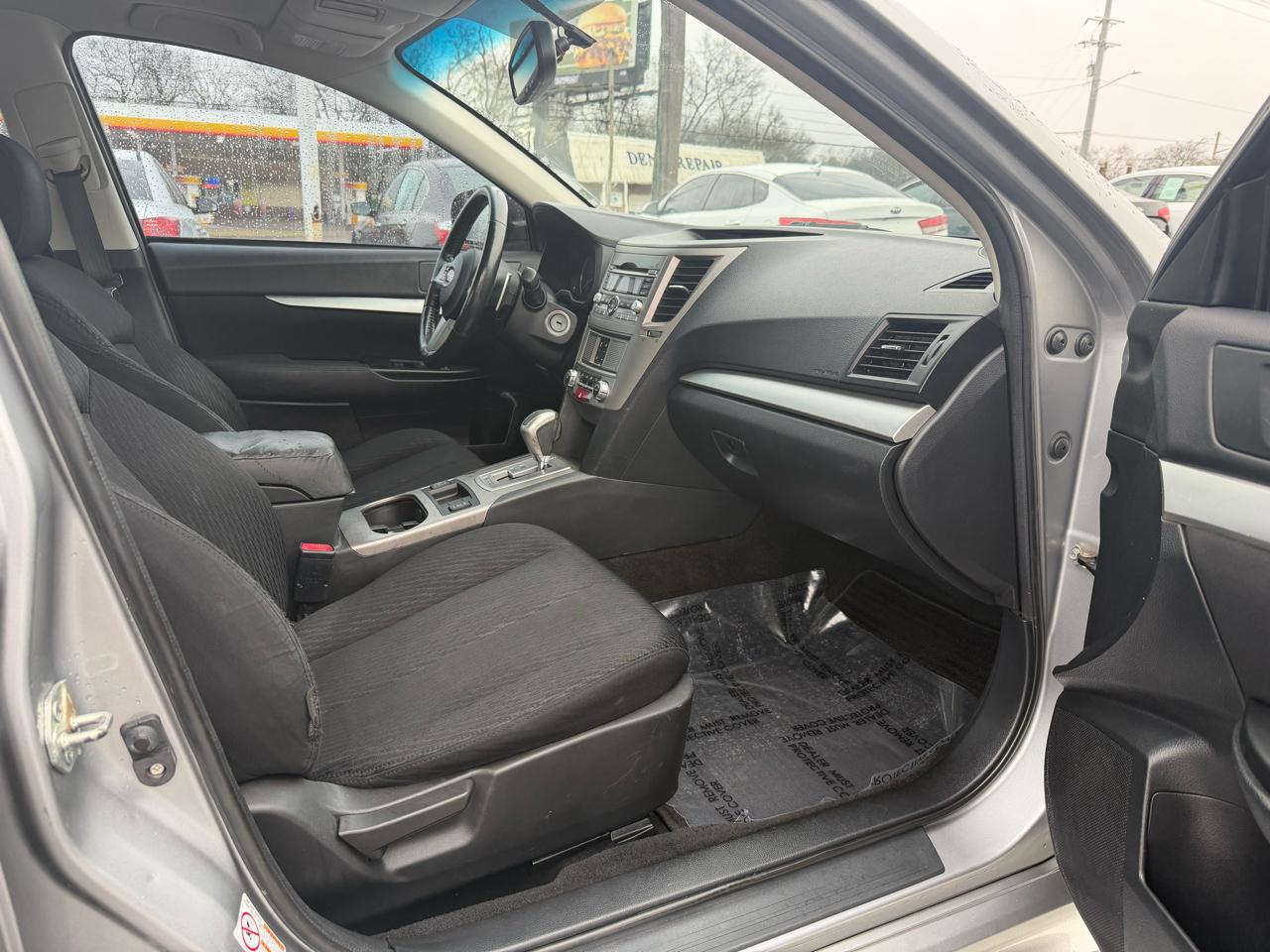 Subaru Legacy 2.5i Premium 2011