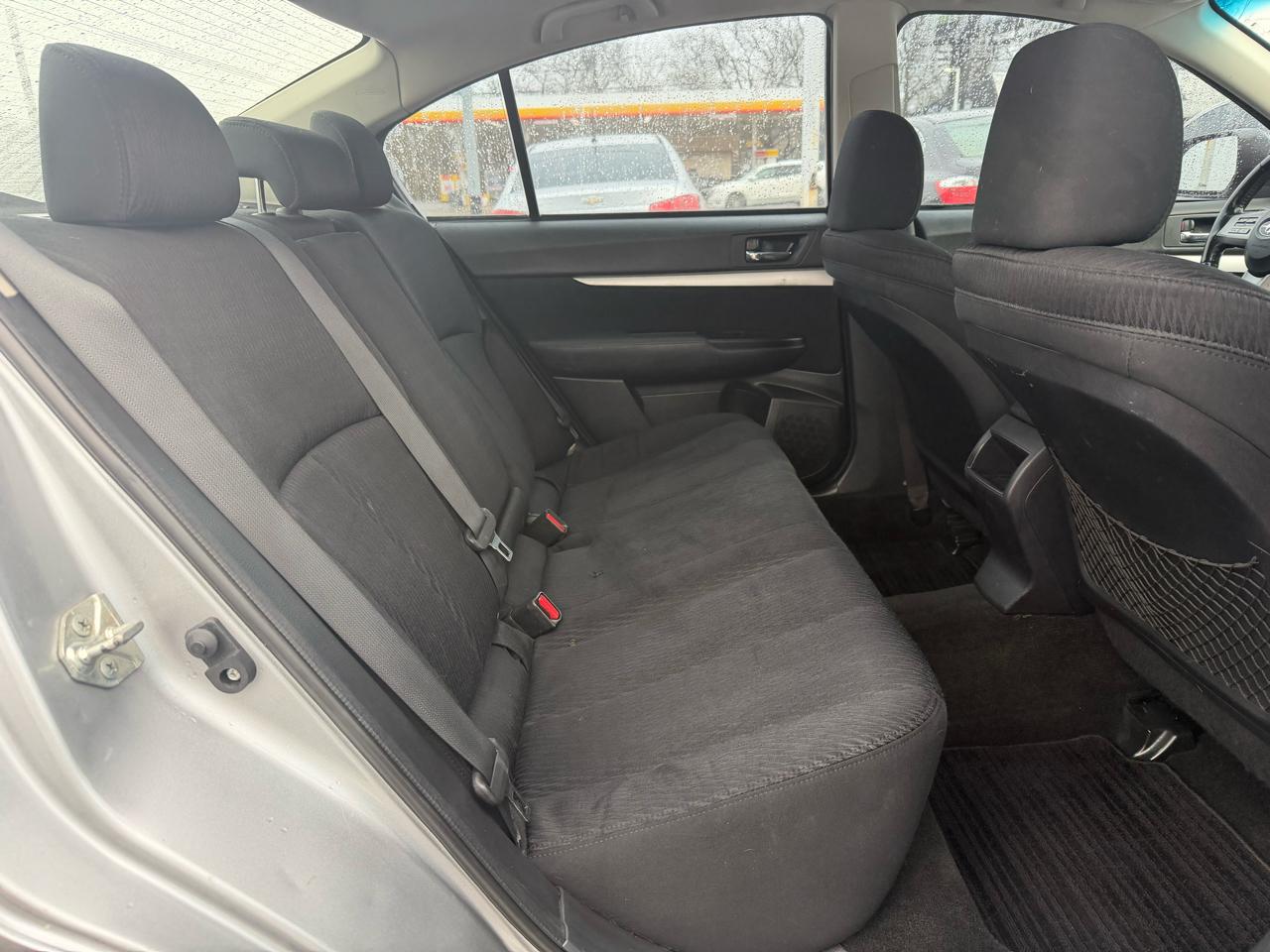 Subaru Legacy 2.5i Premium 2011