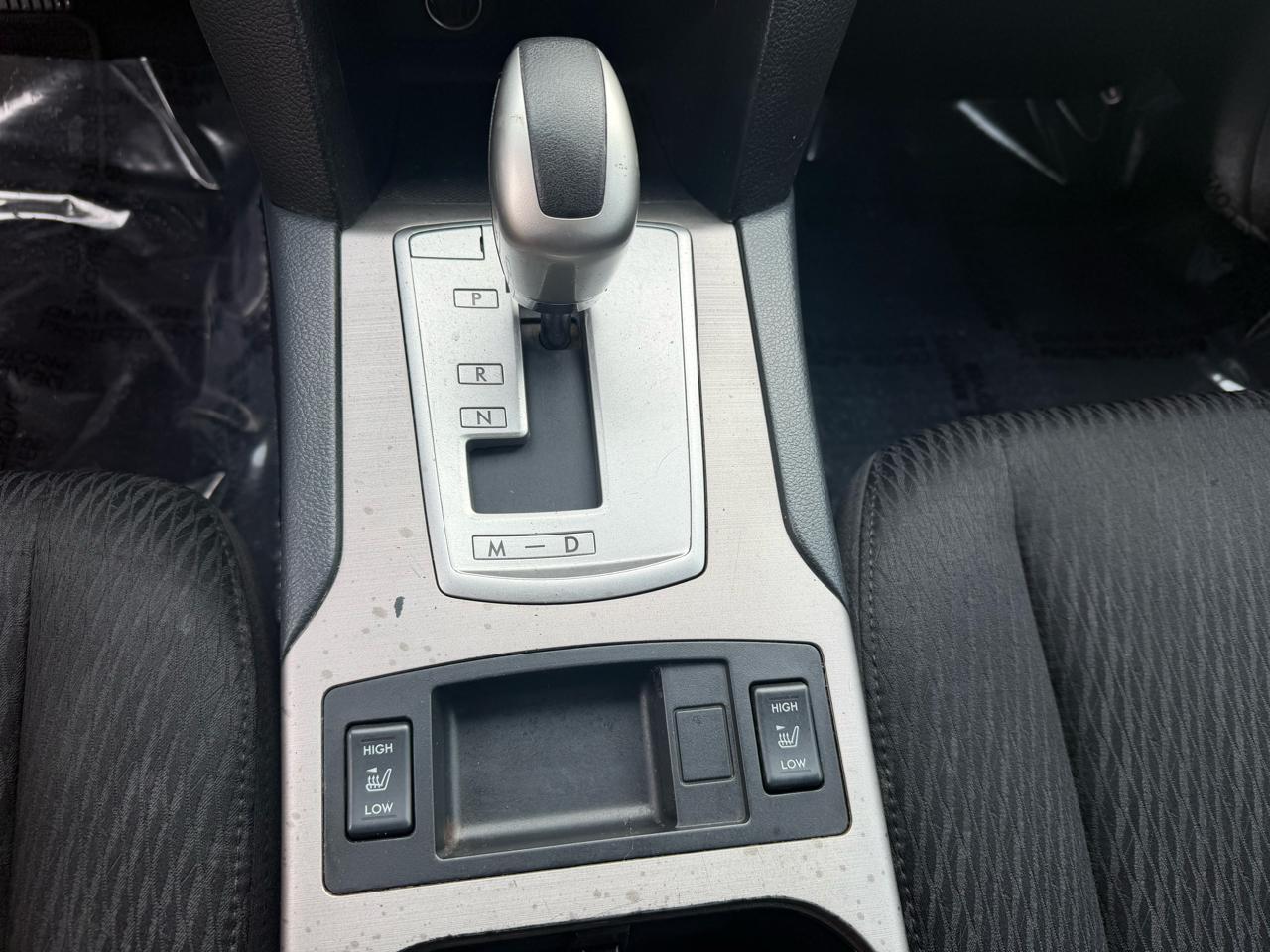 Subaru Legacy 2.5i Premium 2011