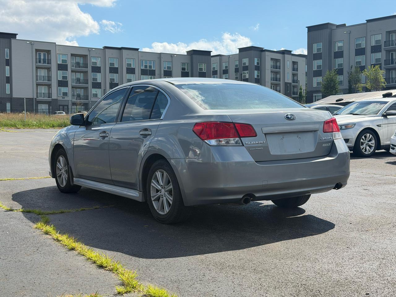 Subaru Legacy 2.5i Premium 2011