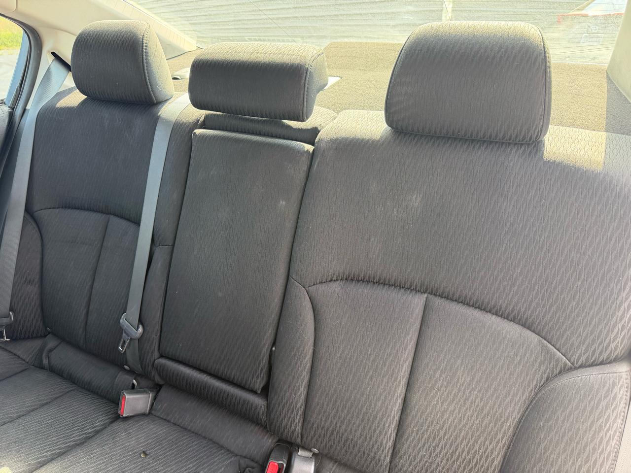 Subaru Legacy 2.5i Premium 2011