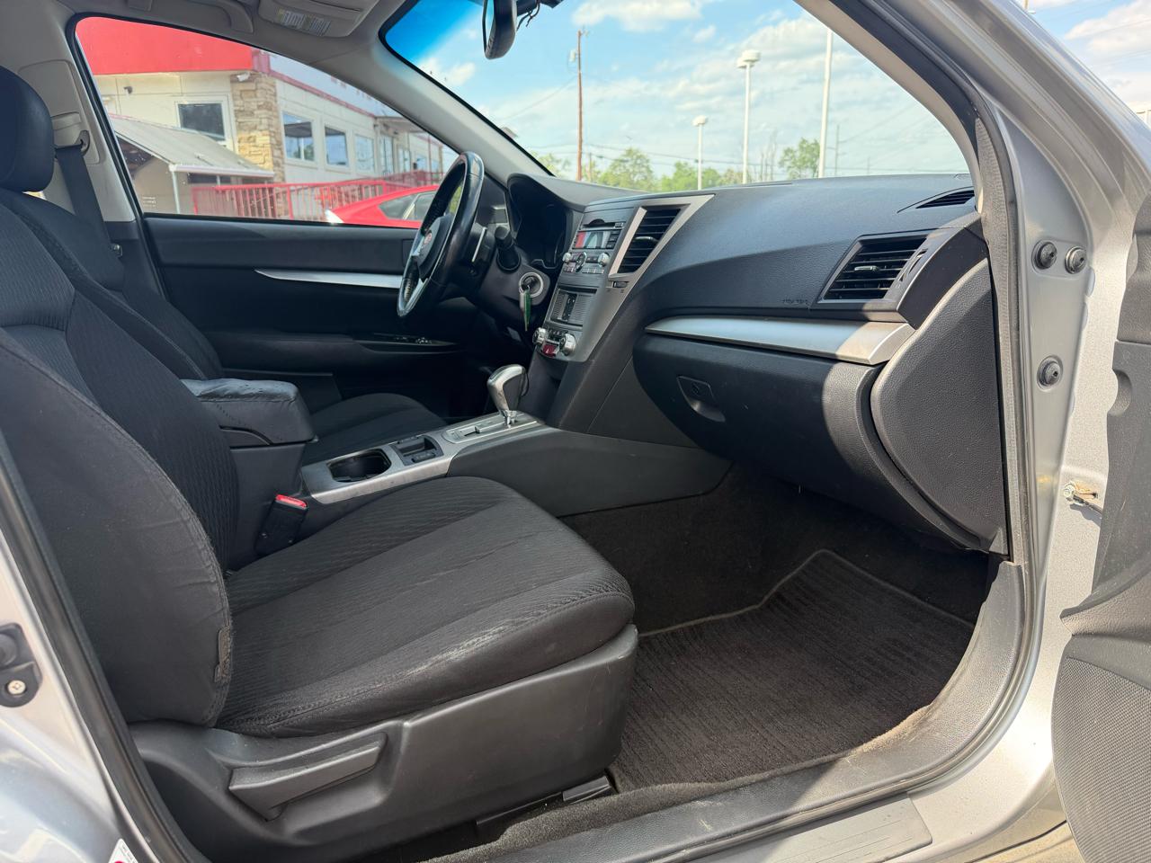 Subaru Legacy 2.5i Premium 2011