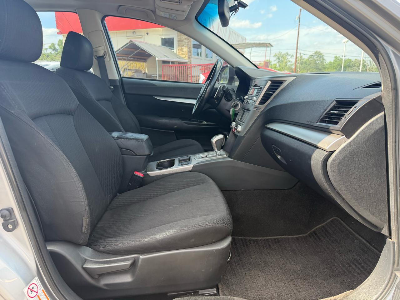 Subaru Legacy 2.5i Premium 2011