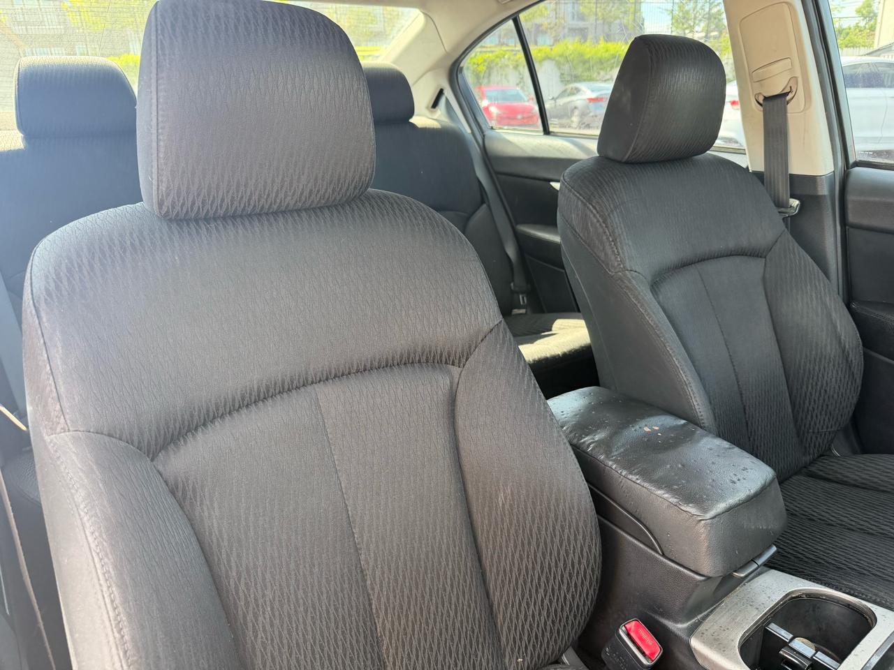 Subaru Legacy 2.5i Premium 2011