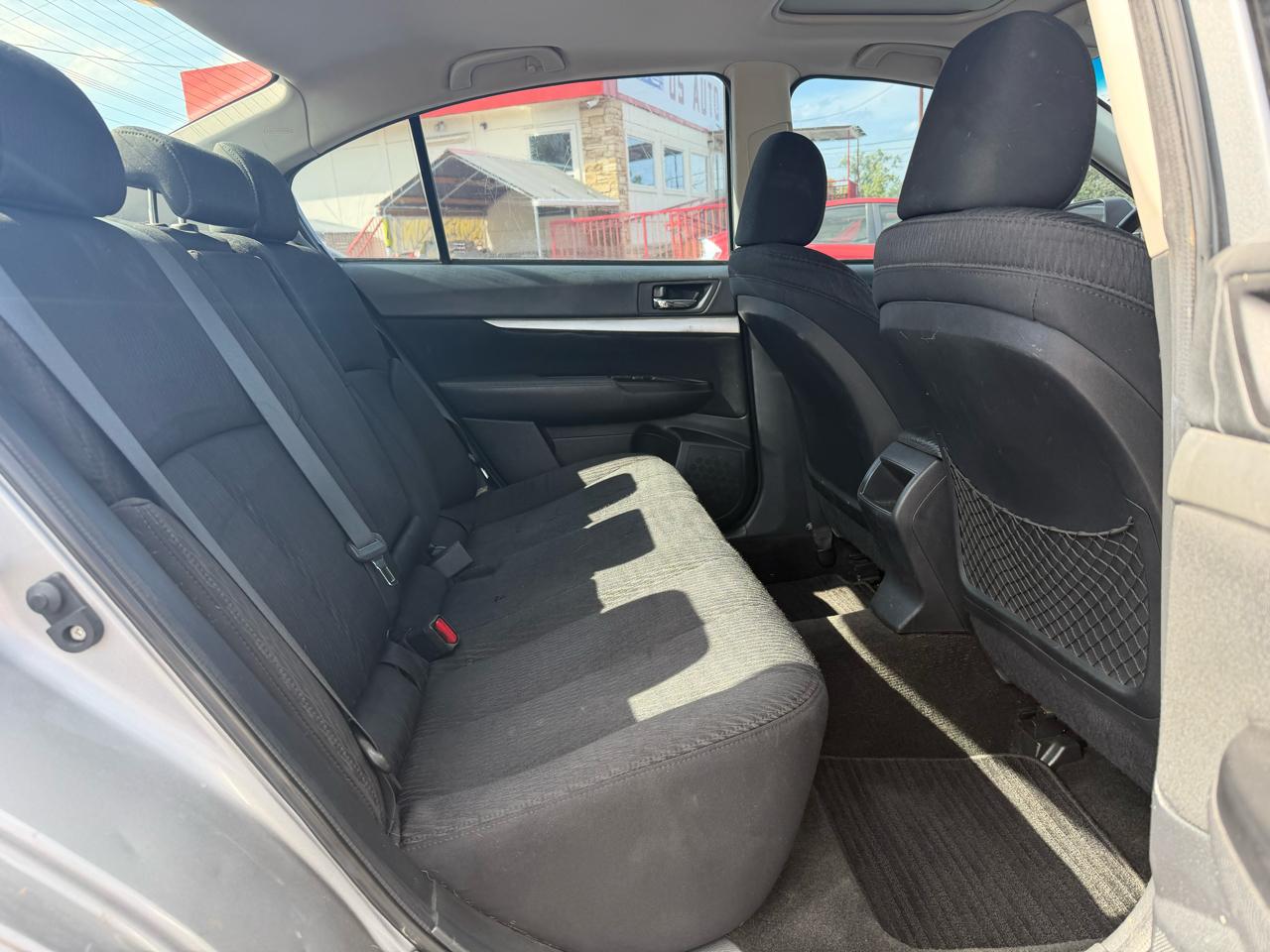 Subaru Legacy 2.5i Premium 2011