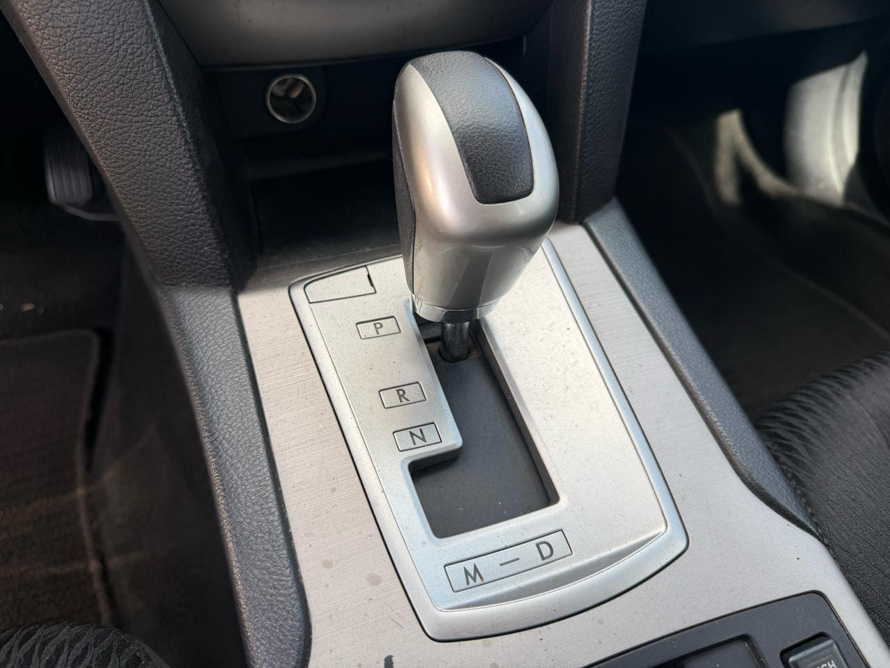 Subaru Legacy 2.5i Premium 2011
