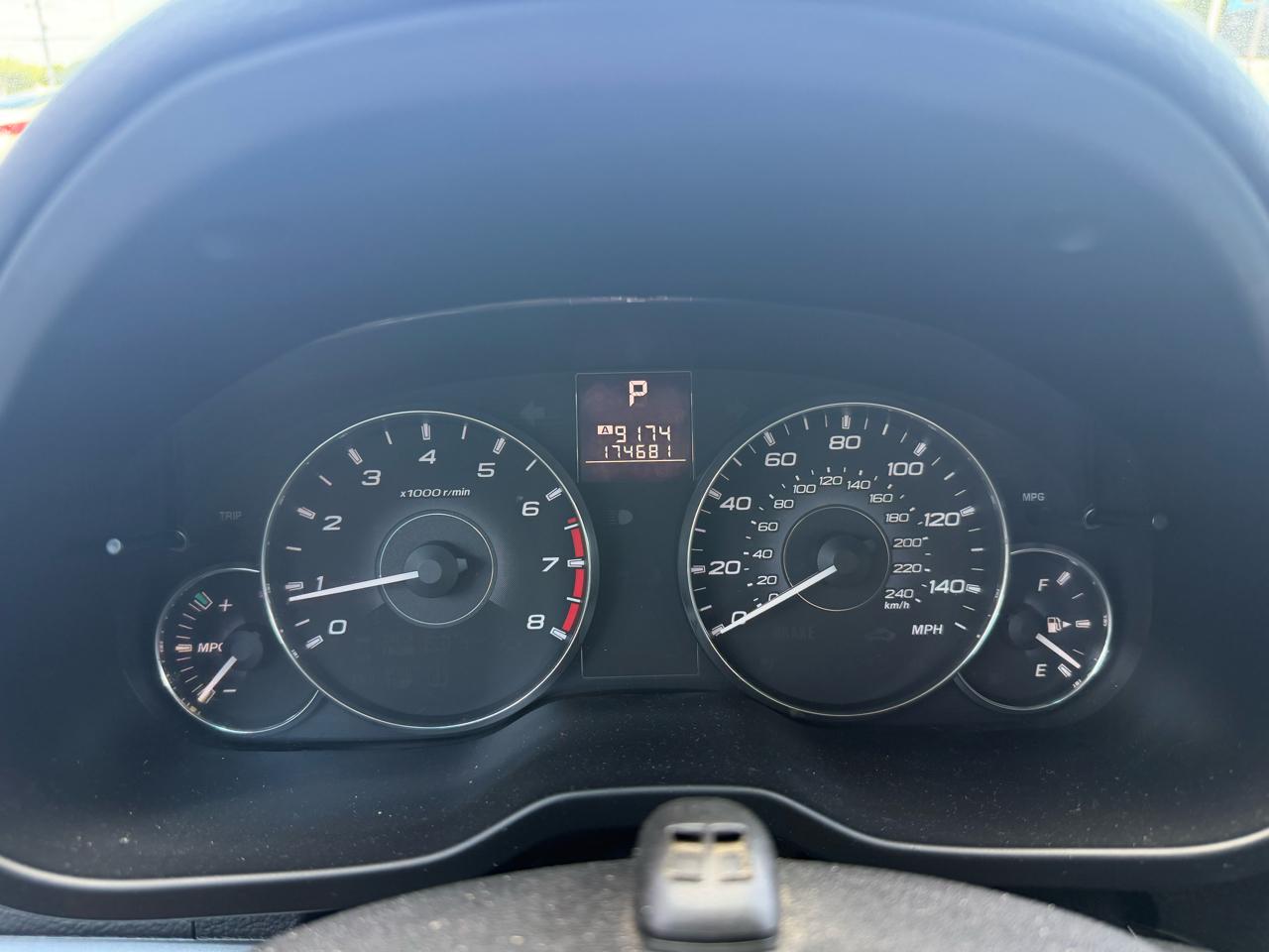 Subaru Legacy 2.5i Premium 2011