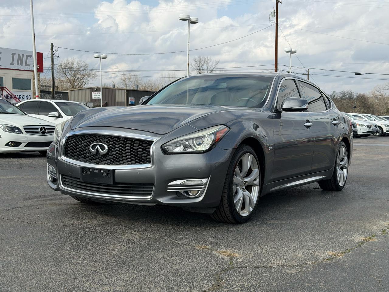 Infiniti Q70 L 3.7 2016