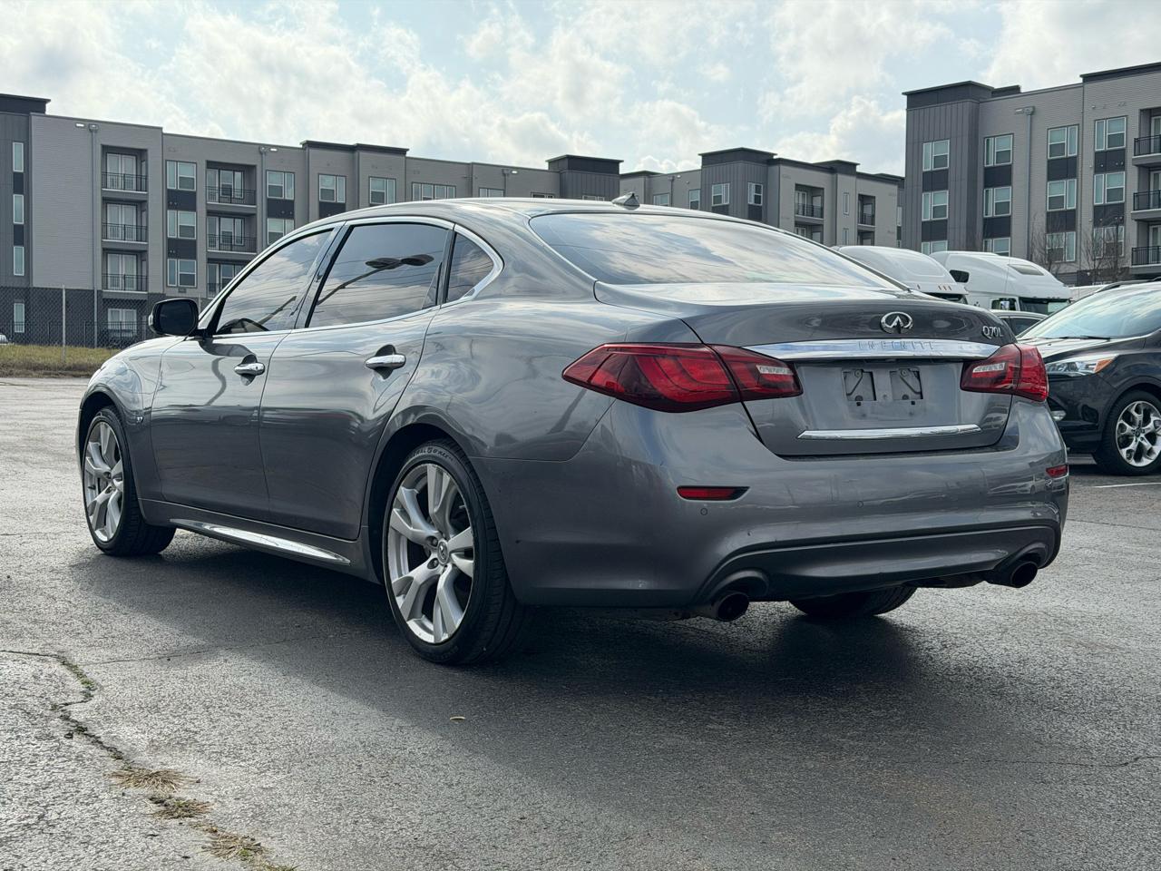 Infiniti Q70 L 3.7 2016