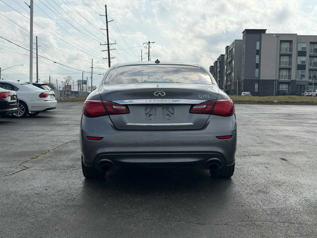 Infiniti Q70 L 3.7 2016