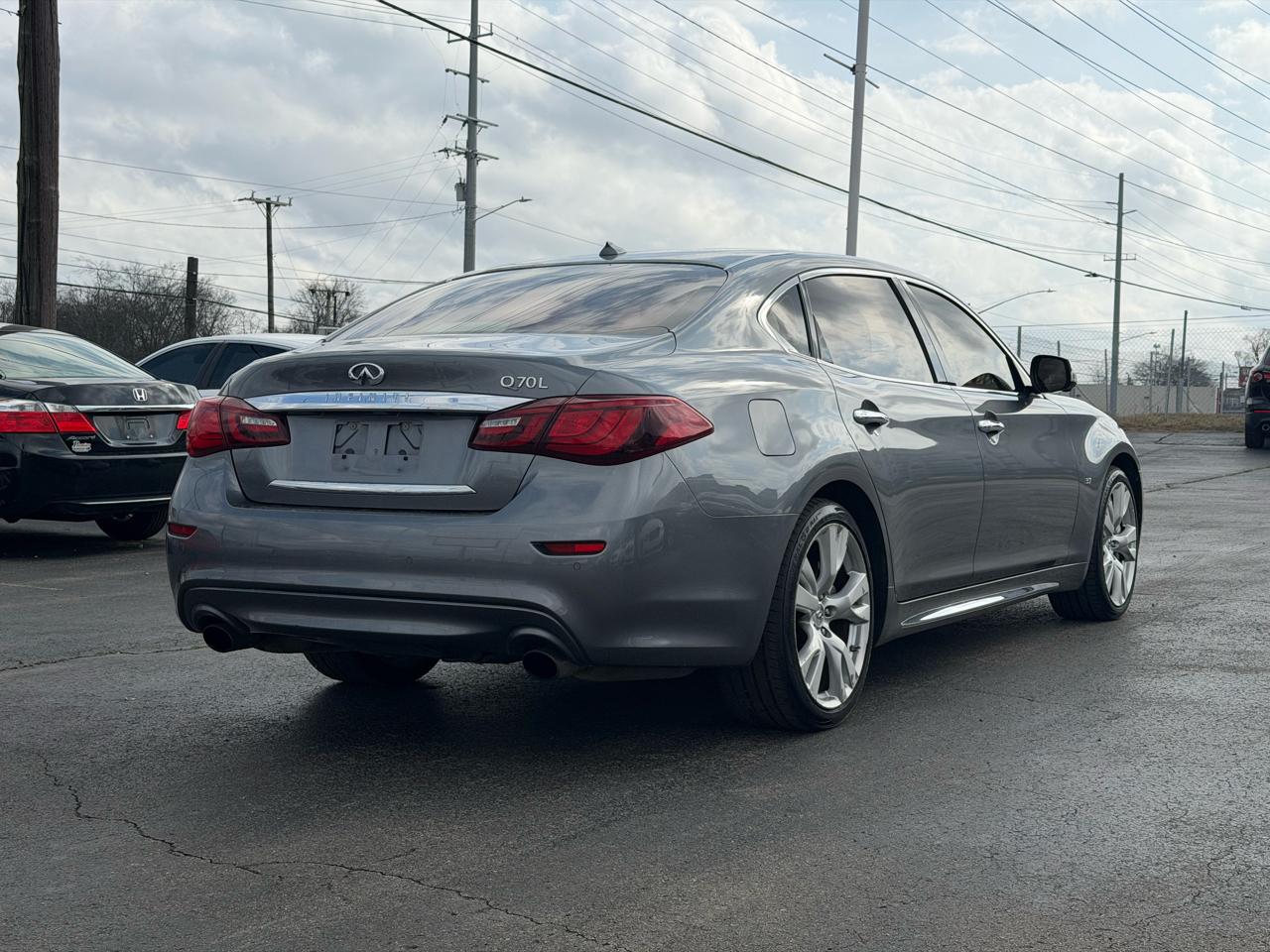 Infiniti Q70 L 3.7 2016