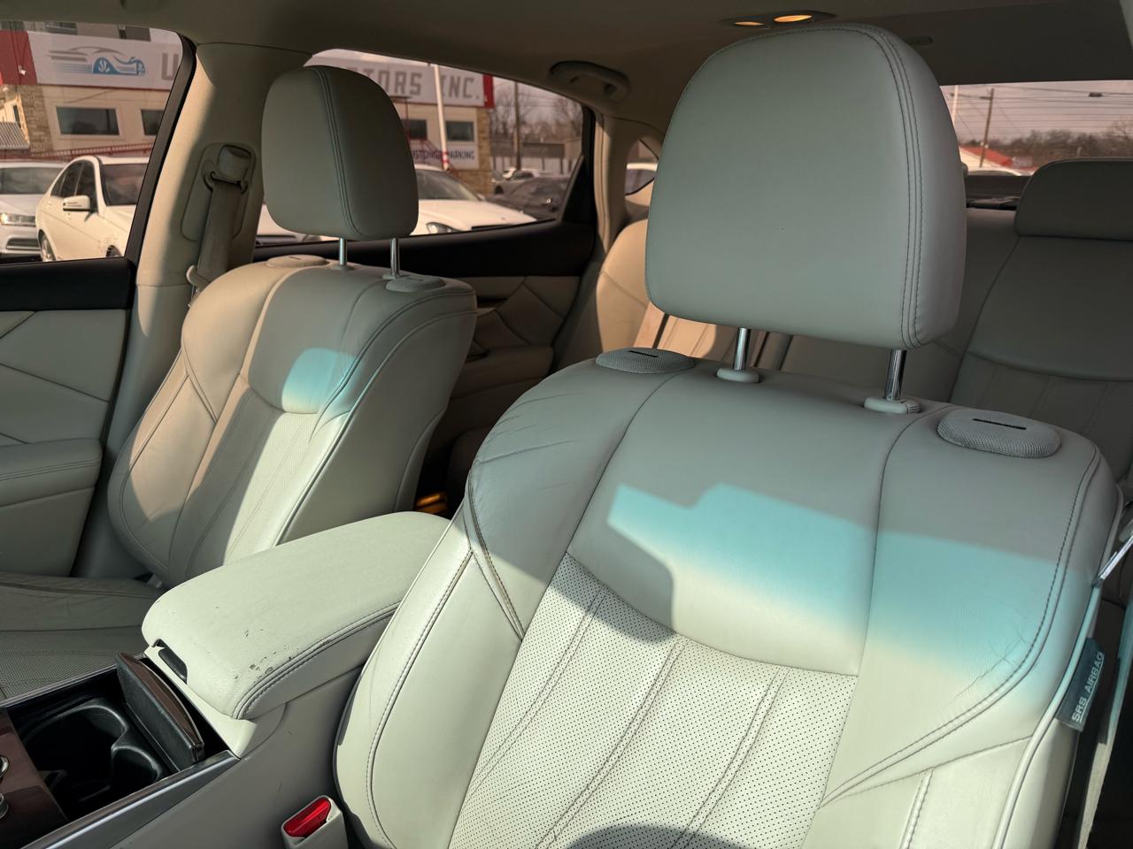 Infiniti Q70 L 3.7 2016