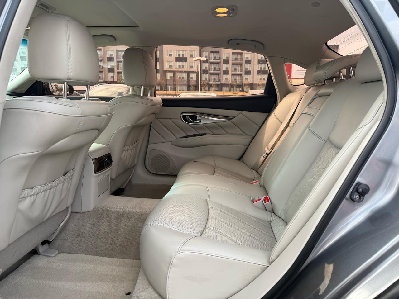 Infiniti Q70 L 3.7 2016