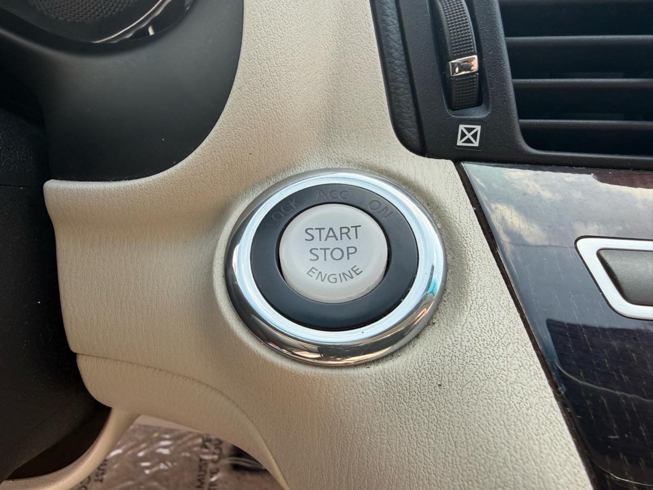 Infiniti Q70 L 3.7 2016