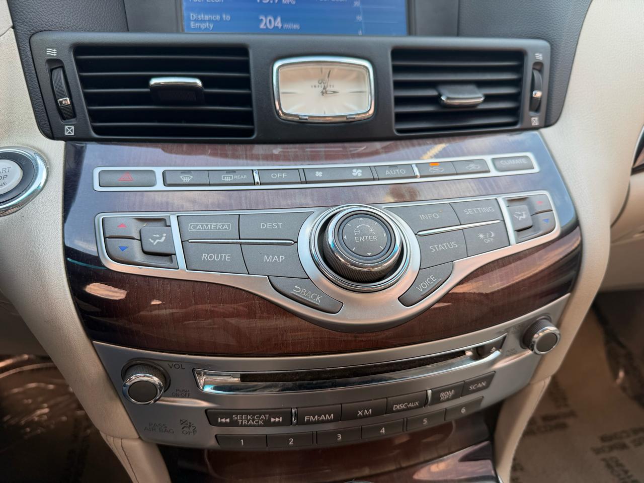 Infiniti Q70 L 3.7 2016