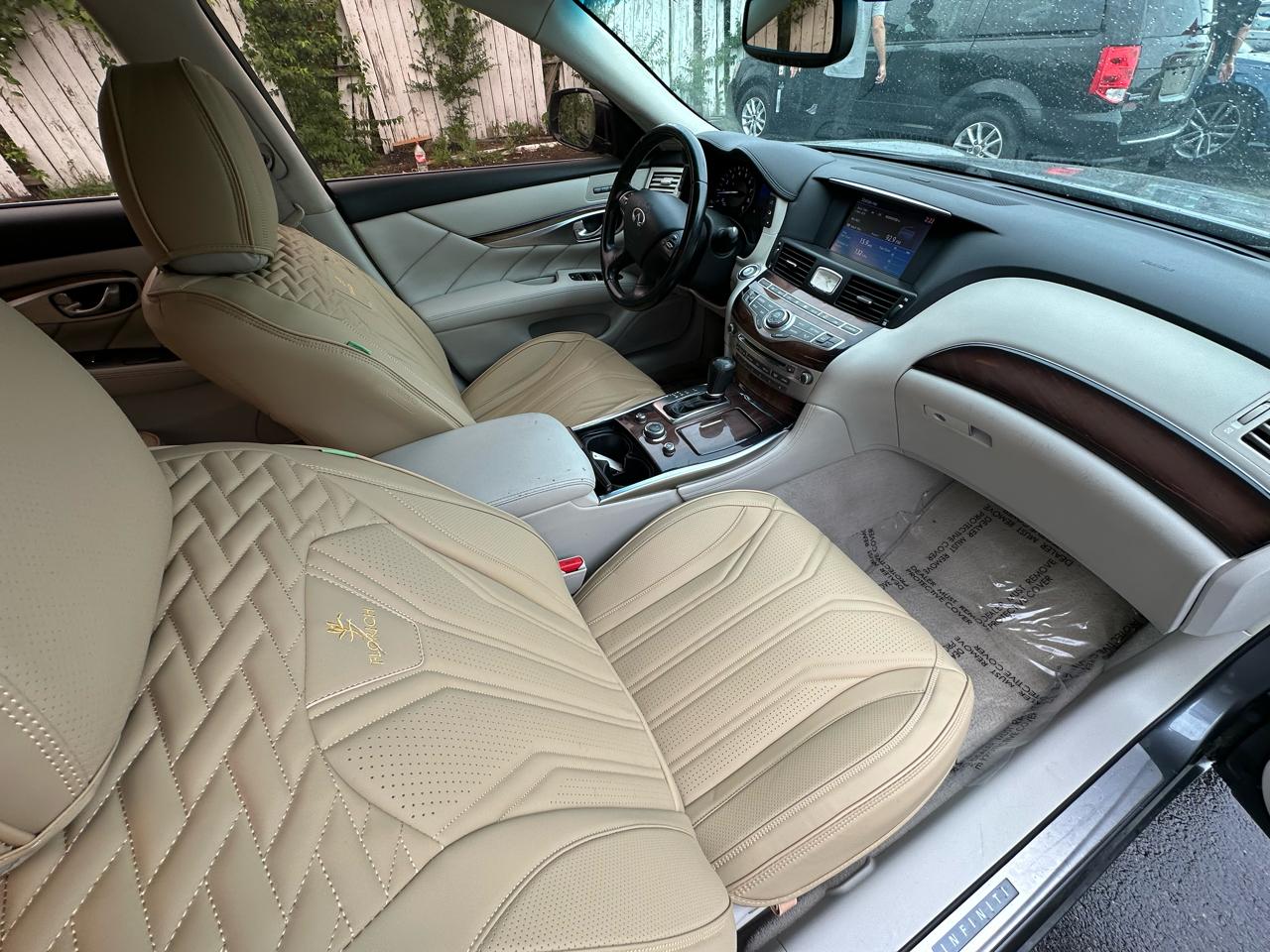 Infiniti Q70 L 3.7 2016