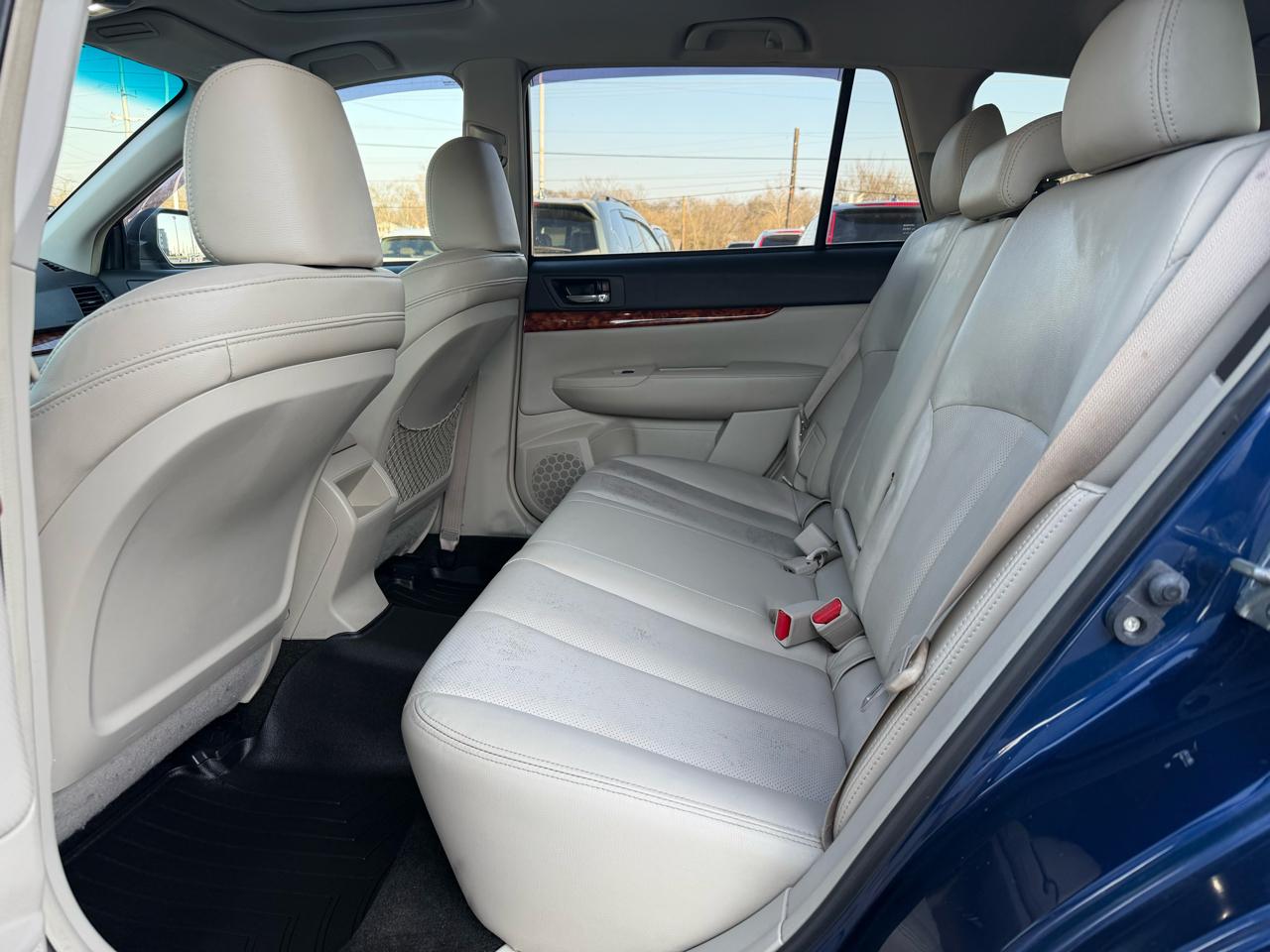 Subaru Outback 3.6R Limited 2011