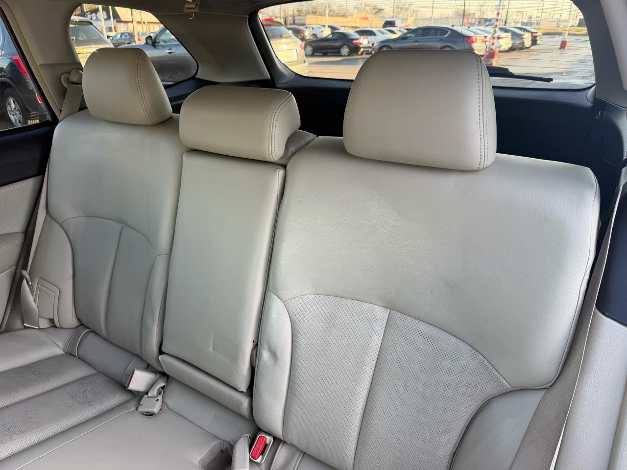 Subaru Outback 3.6R Limited 2011