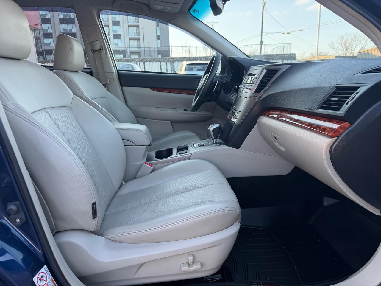 Subaru Outback 3.6R Limited 2011