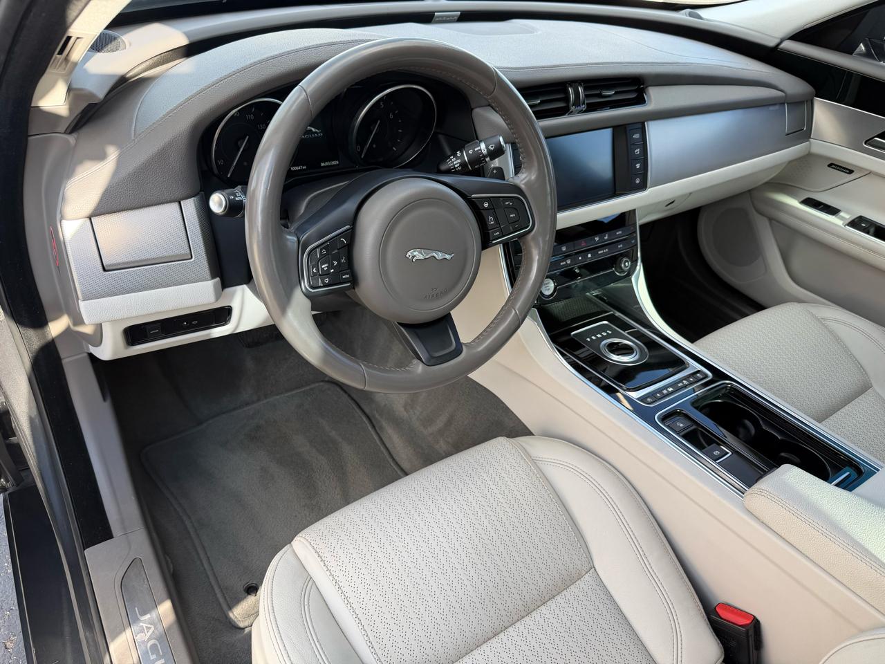 Jaguar XF-Series 35t Prestige 2016