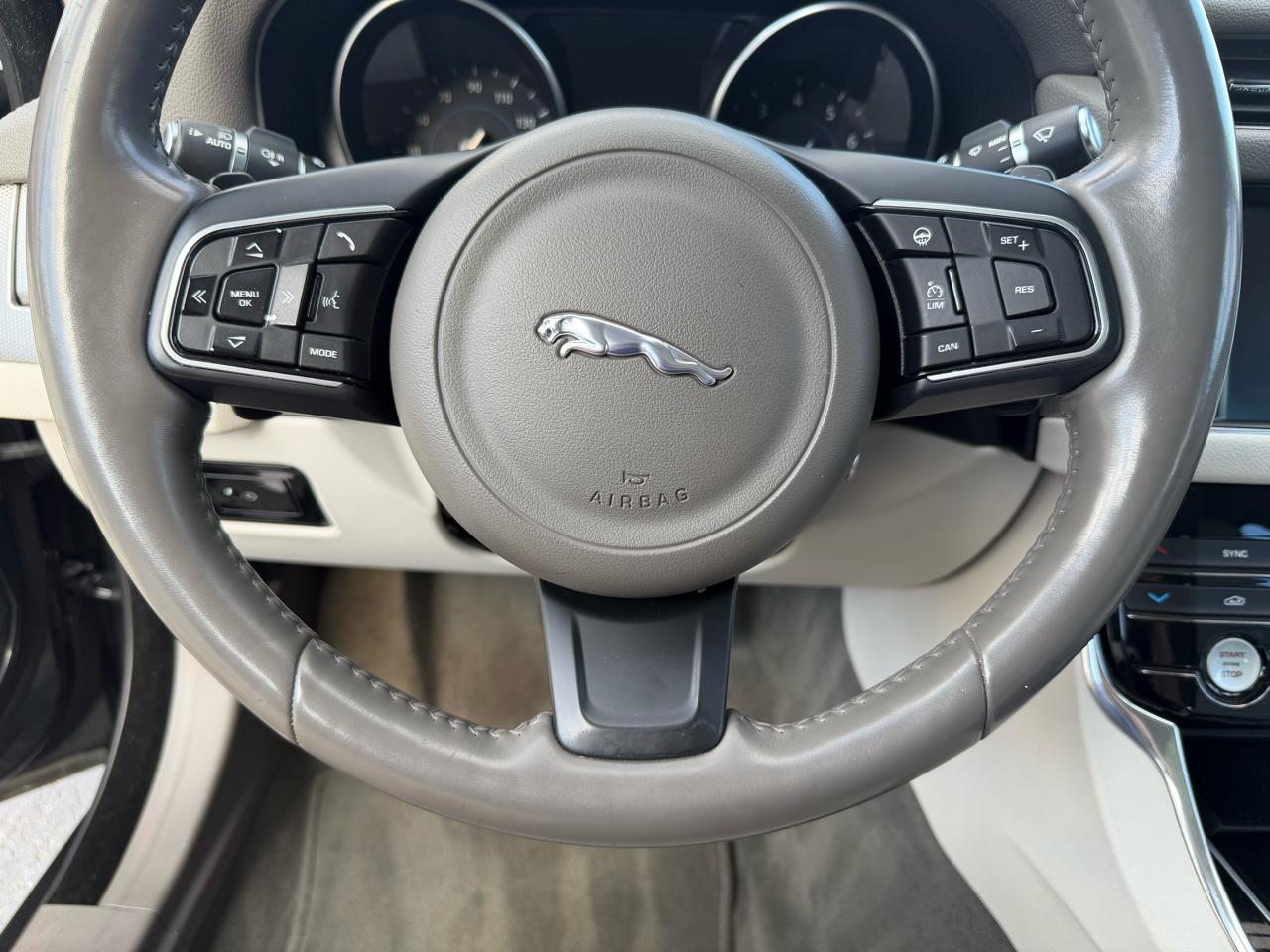 Jaguar XF-Series 35t Prestige 2016