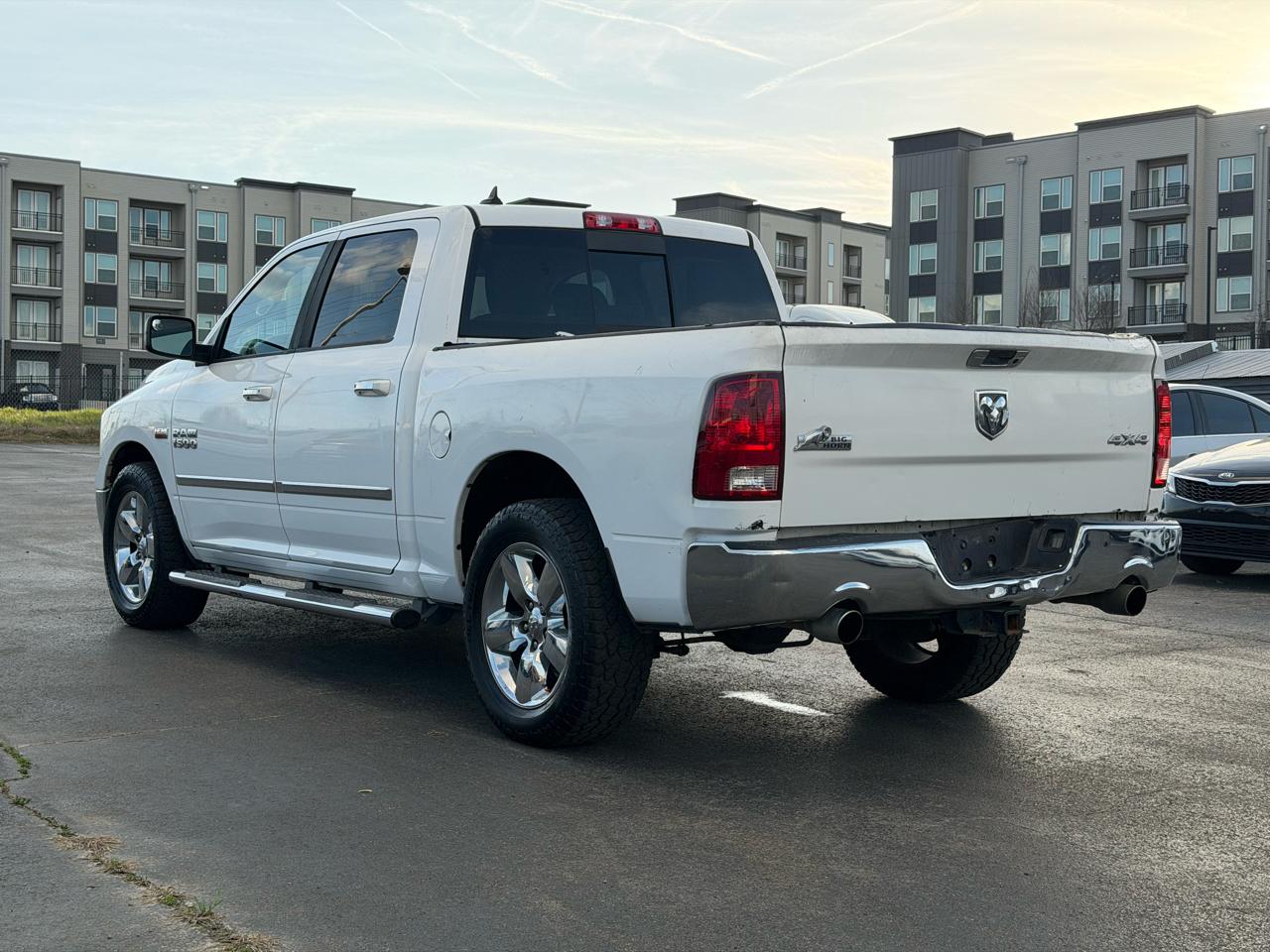 RAM 1500 SLT Crew Cab SWB 2WD 2014