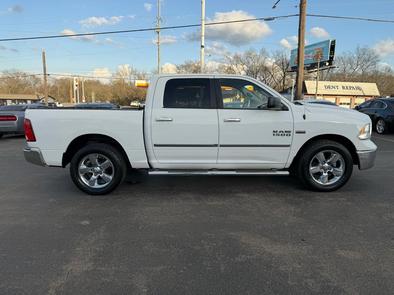 RAM 1500 SLT Crew Cab SWB 2WD 2014