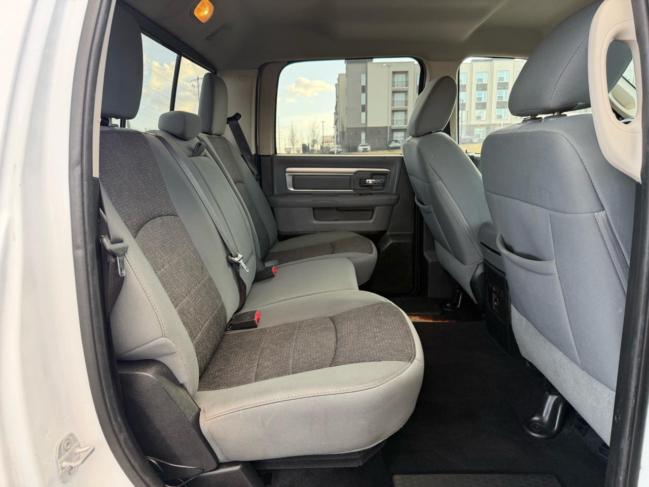 RAM 1500 SLT Crew Cab SWB 2WD 2014