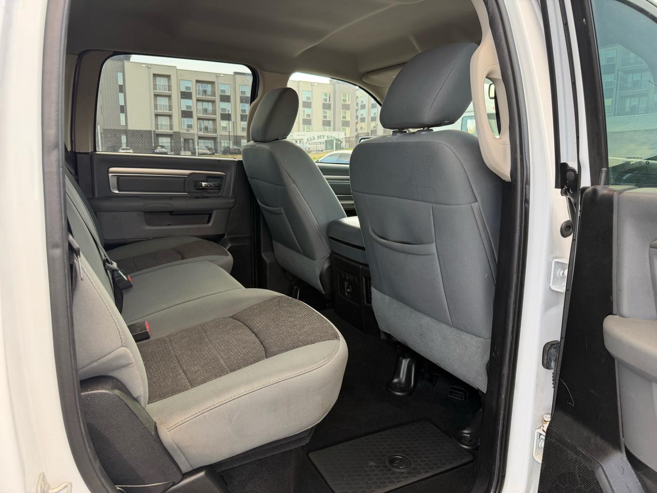 RAM 1500 SLT Crew Cab SWB 2WD 2014