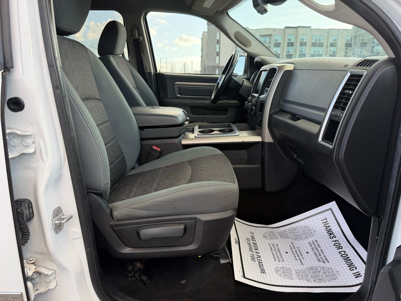 RAM 1500 SLT Crew Cab SWB 2WD 2014