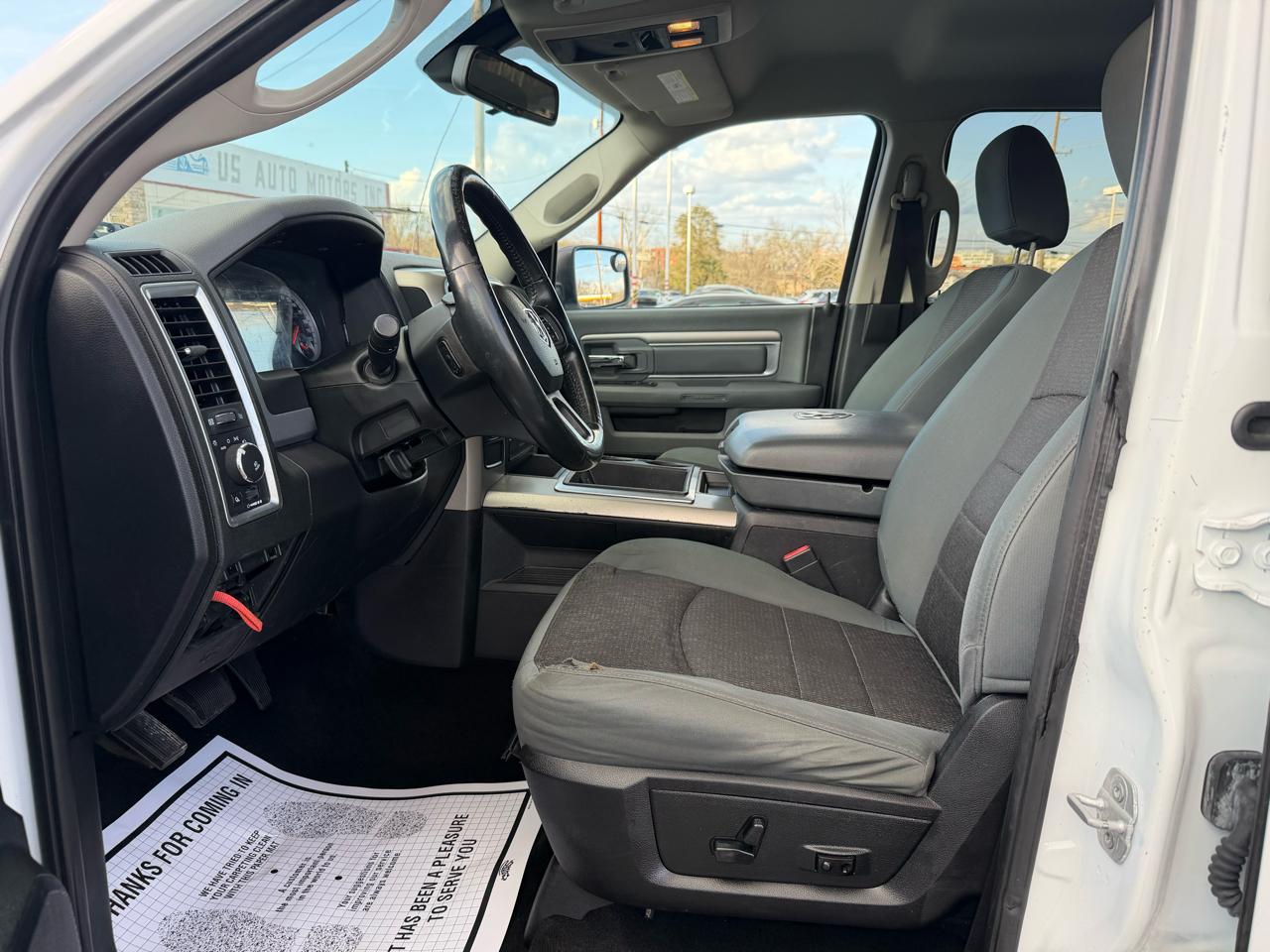 RAM 1500 SLT Crew Cab SWB 2WD 2014