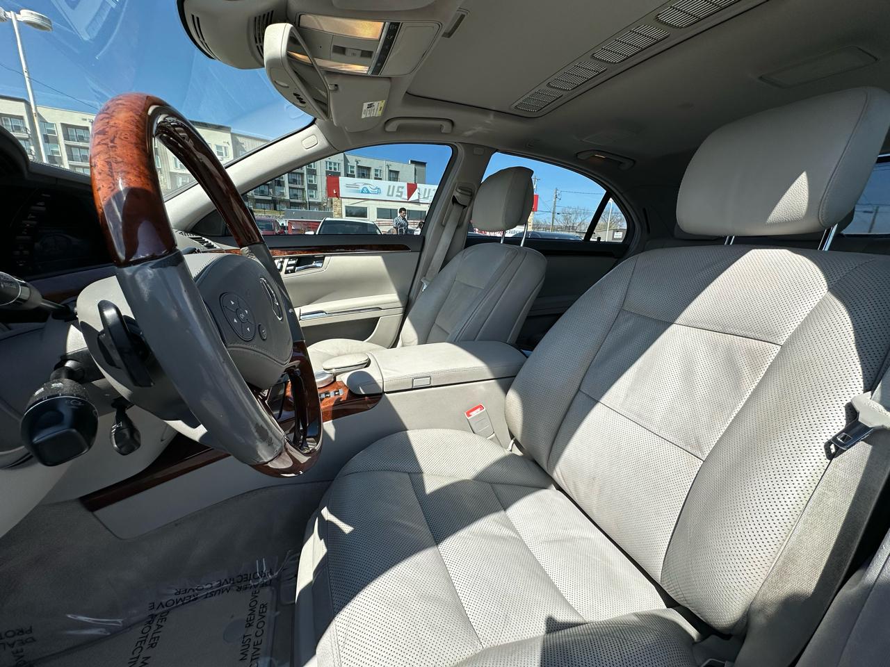 Mercedes-Benz S-Class S550 2013