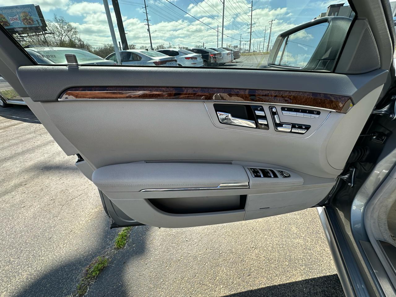 Mercedes-Benz S-Class S550 2013