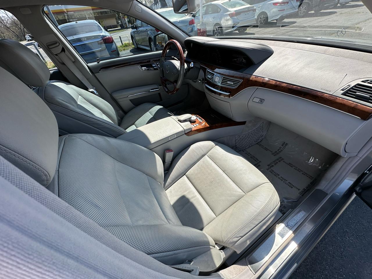 Mercedes-Benz S-Class S550 2013